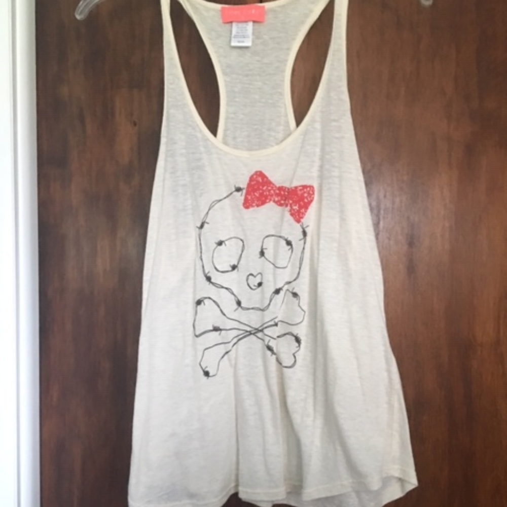 Skull and Crossbones with Bow Graphic Tank Small